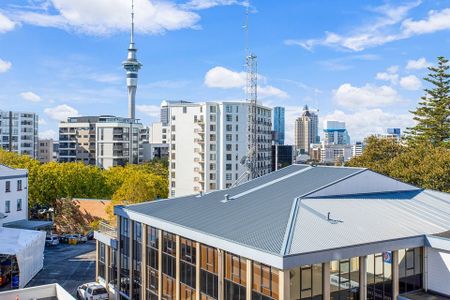 Inner City Haven on Pitt St near the new CRL - Photo 3