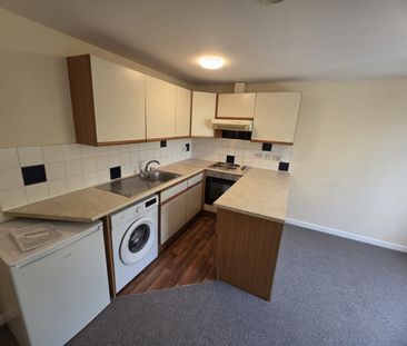 1 bed Apartment - To Let - Photo 5