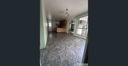 Space and Convenience - Photo 5