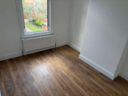 Felixstowe Road, Edmonton, N9 - Photo 3