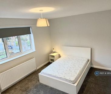 4 bedroom terraced house to rent - Photo 5