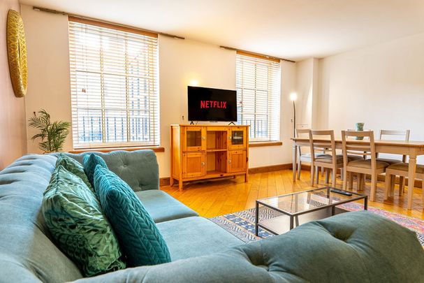 Saint Paul's Square - Photo 1