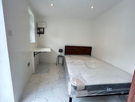 Studio Flat, Farewell Place, CR4 - Photo 5