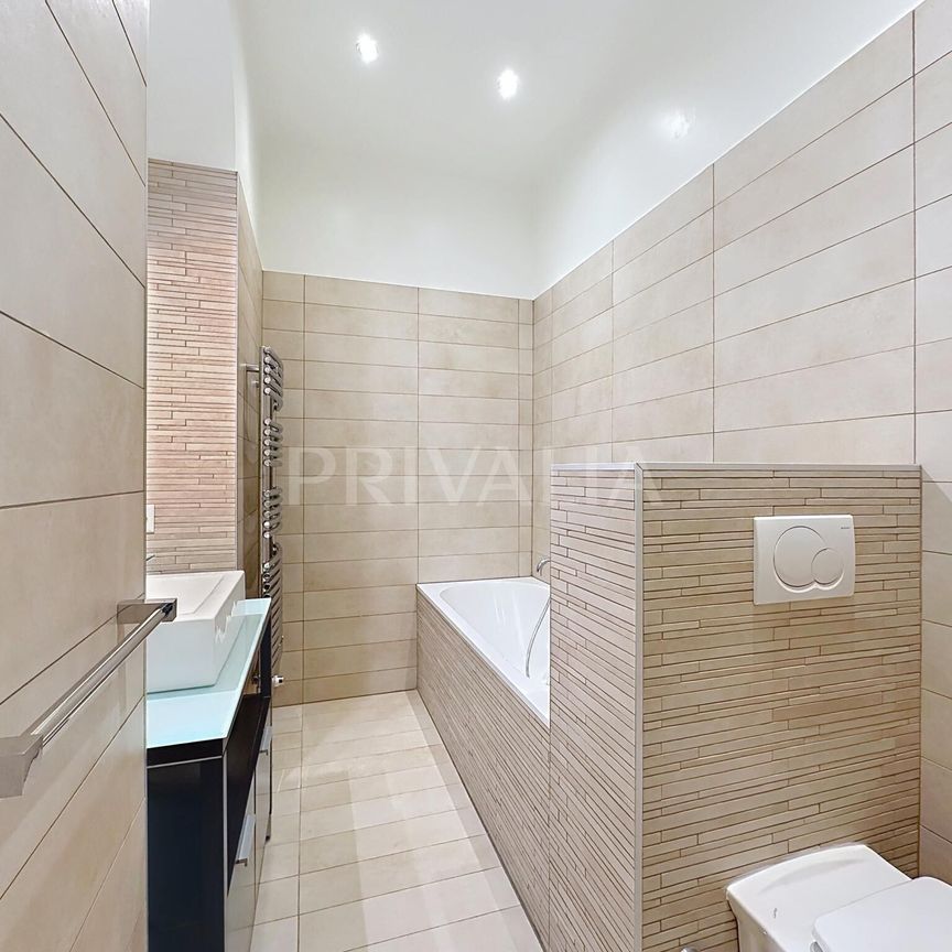 Unique : Appartement de prestige avec jardin privatif et appartement indépendant à deux pas de l'Église Russe - Photo 1