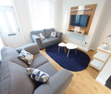 2 bedroom terraced house to rent - Photo 2