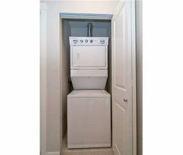 $1700 / 2br – 2 BR – 1100 sq ft – Elegant Townhome in Glenwood area... - Photo 6