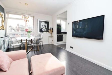 High Street, Elstree, WD6 - Photo 4