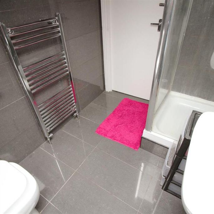 6 bedroom house to rent - Photo 1