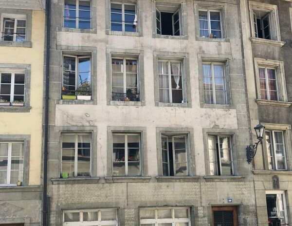 STUDIO DANS LE QUARTIER DE LA NEUVEVILLE - Photo 1