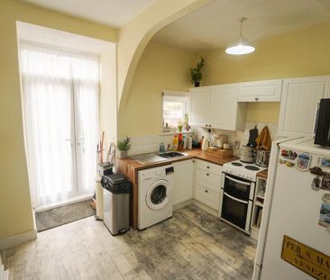 2 bedroom terraced house to rent - Photo 6