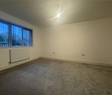 4 bedroom detached house to rent - Photo 6