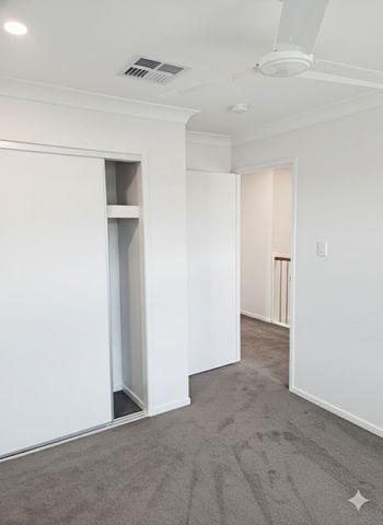 Avail 16/01/26-3 BED 2 BATH TOWNHOUSE WITH FULLY DUCTED AIR - Photo 3