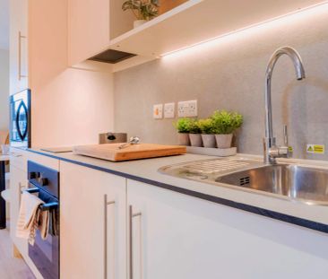 Bronze Studio - Photo 4