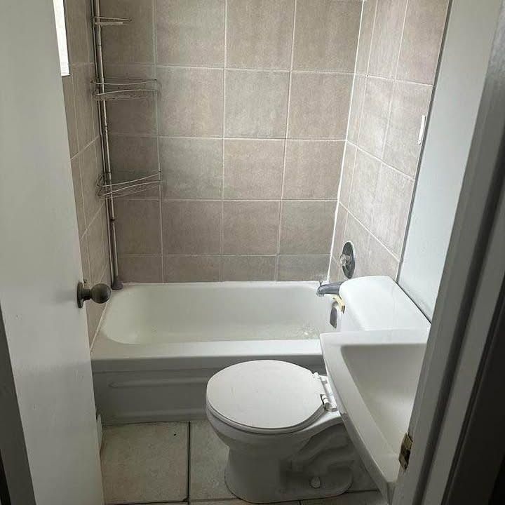 For Lease - 75 Highland Road Unit# B, Kitchener, Ontario - Photo 1