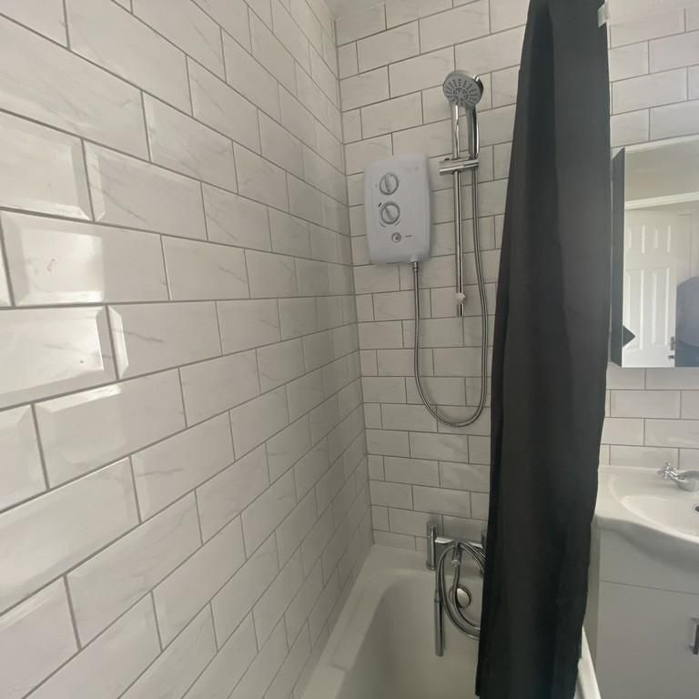2 bedroom maisonette to rent - Photo 1