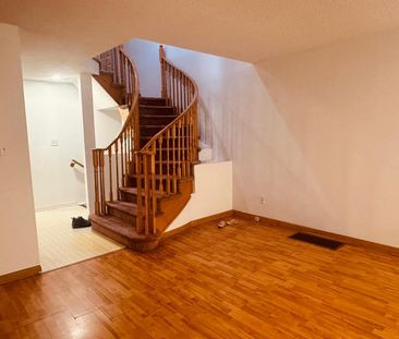 For Lease - 48 Yellow Brick Road, Brampton, Ontario - Photo 5