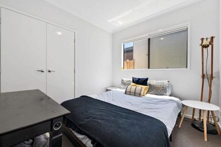 Modern 3 Bedroom Home !! - Photo 4