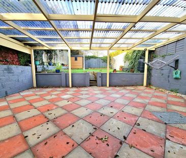 3 bedroom semi-detached house to rent - Photo 5