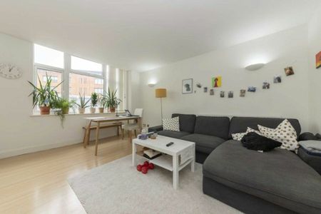 West Smithfield, Clerkenwell, EC1A - Photo 2