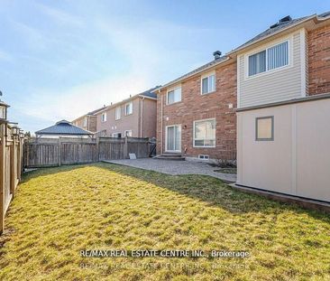 15 Mendoza Drive #Basement - Photo 3