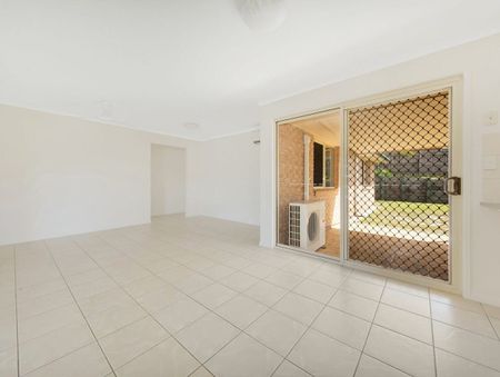 SPACIOUS FOUR BEDROOM FAMILY HOME - Photo 3