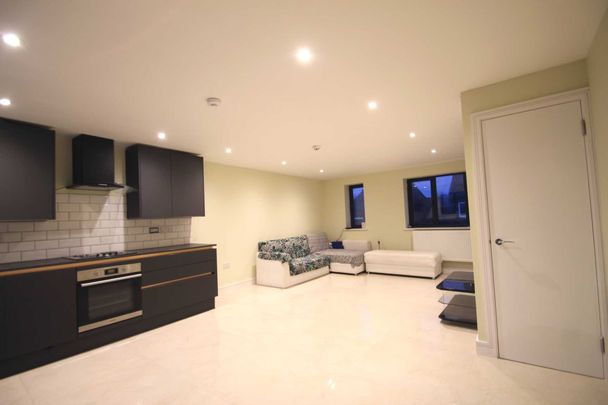 Crescent Road, Oxford, OX4 - Photo 1