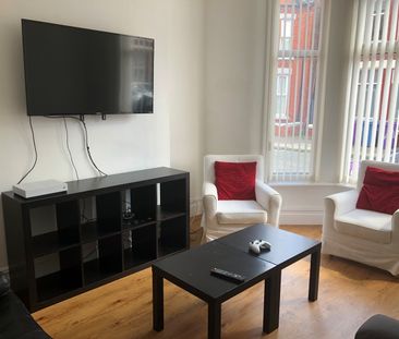 6 Bed Terraced House, Kenmare Road, L15 - Photo 3