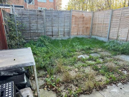 2 bedroom terraced house to rent - Photo 4