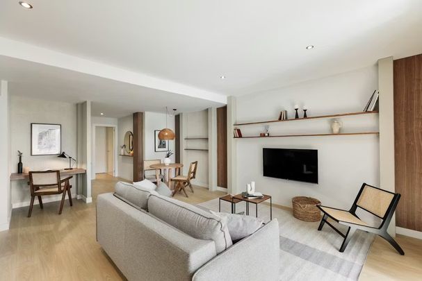 Carrer de Manila, Barcelona, Catalonia 08034 - Photo 1