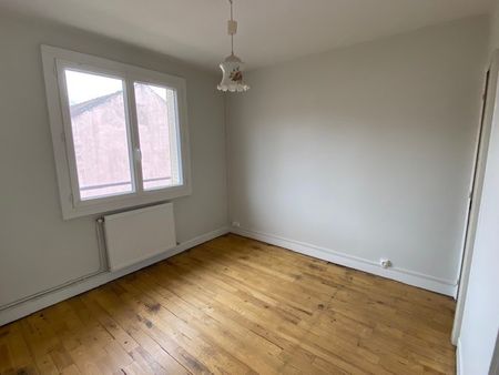Location Appartement 3 pièces 54m² LE CREUSOT 71200 - Photo 4
