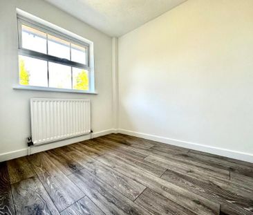 3 bedroom link detached house to rent - Photo 4