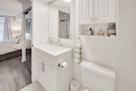 For Lease - 111 Elizabeth Street Unit# 538, Toronto, Ontario - Photo 5