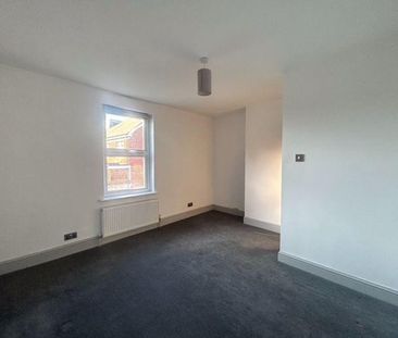 3 bedroom apartment to rent - Photo 6