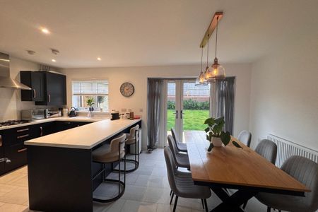 Evans Mead - Photo 5