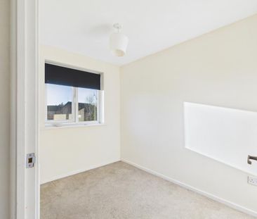 2 bedroom semi-detached house to rent - Photo 4