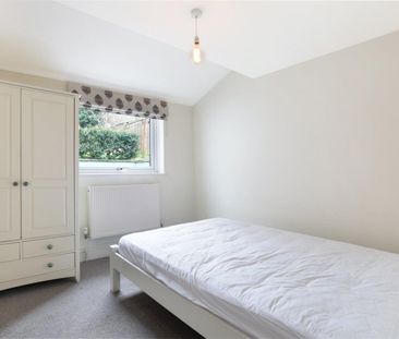 2 bedroom Flat To Let Total Size: 673 SQ FT - Photo 3
