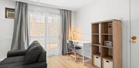 Beau 3 1/2 meublé rénové Berri-UQAM tout inclus - Photo 2