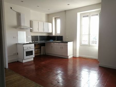 Location Appartement 3 pièces 52m² LYON 8ème - Photo 3