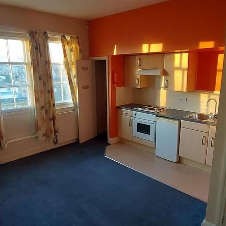Studio to rent - Photo 1