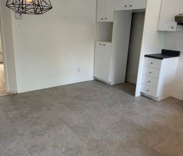 Beau 4 1/2 à Louer à Vimont - Photo 2
