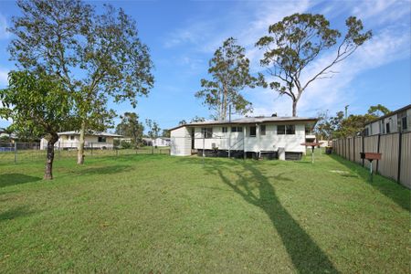 3 Bedroom Family Home! - Photo 4