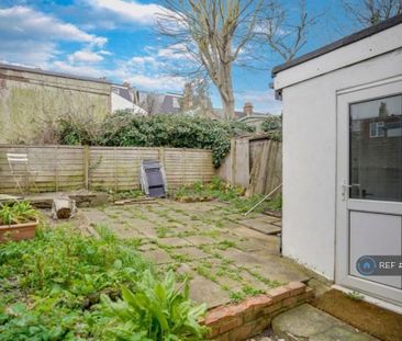2 bedroom maisonette to rent - Photo 6