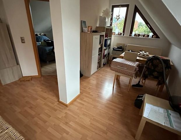 Kleines Haus mit 2,5 Zimmer Wohnung in Büdingen-Düdelsheim - Foto 1
