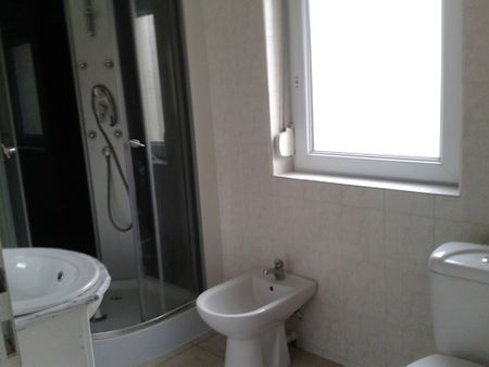 Location Maison 4 pièces 88m² MACAU 33460 - Photo 2