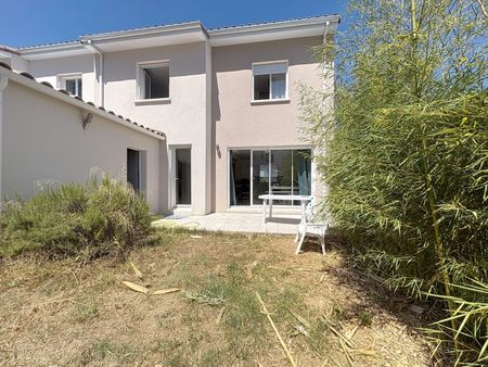 Location Villa T4 moderne avec jardin - Photo 5