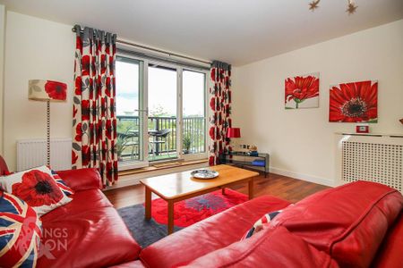 2 bedroom flat to rent - Photo 4