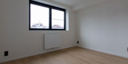 Appartement te huur in Antwerpen voor € 1.050 met 3 slaapkamers - Photo 2