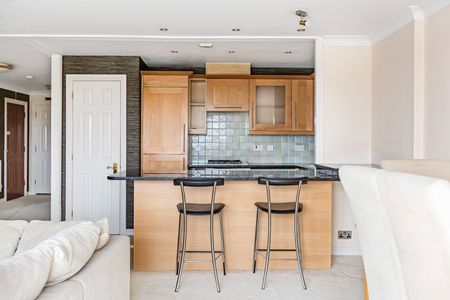 2 Bed Flat, Victoria Wharf, E14 - Photo 5