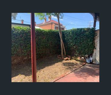 Charming Two Bedroom Victorian Home in the Heart of Brunswick! - Photo 1