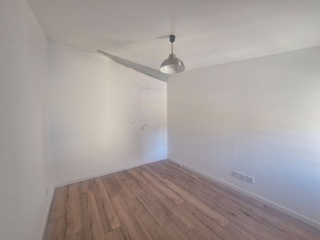 Location Appartement 2 pièces 36m² - Photo 2